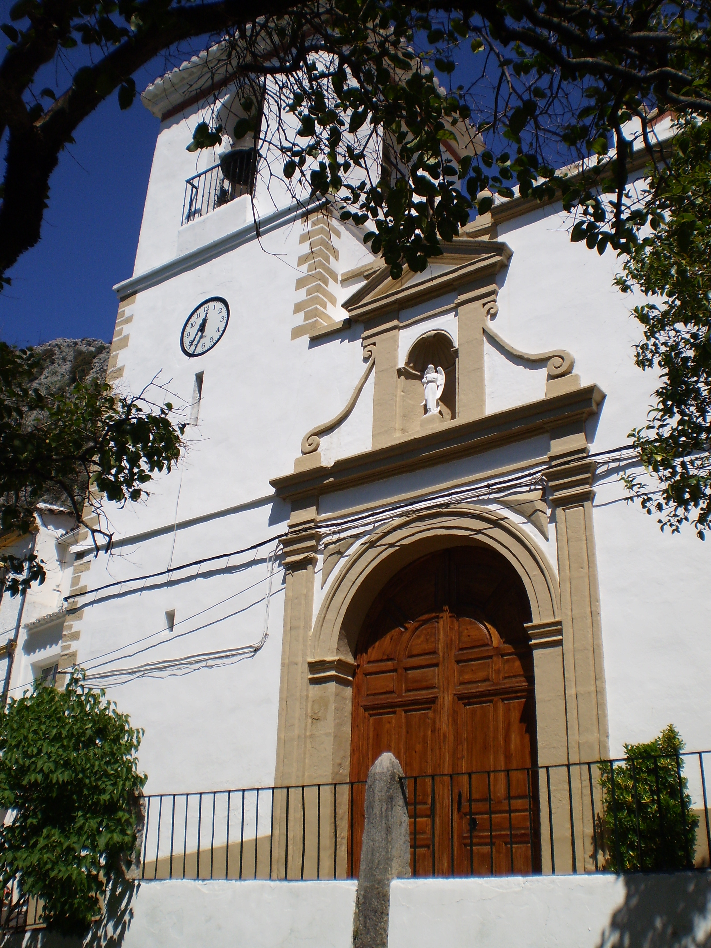 iglesia-san-miguel-villaluenga-rosario