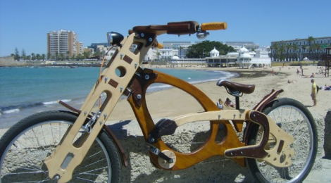 Pasear por Cadiz en bicicletas de madera, Wood Bike Custom