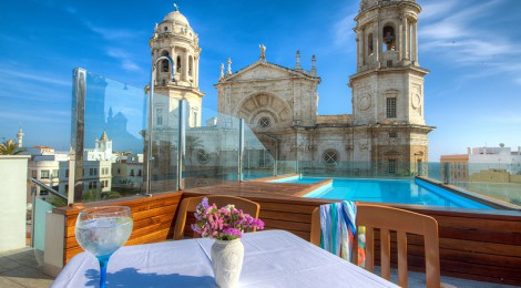 4 Hoteles con piscina y vistas espectaculares en Cadiz capital